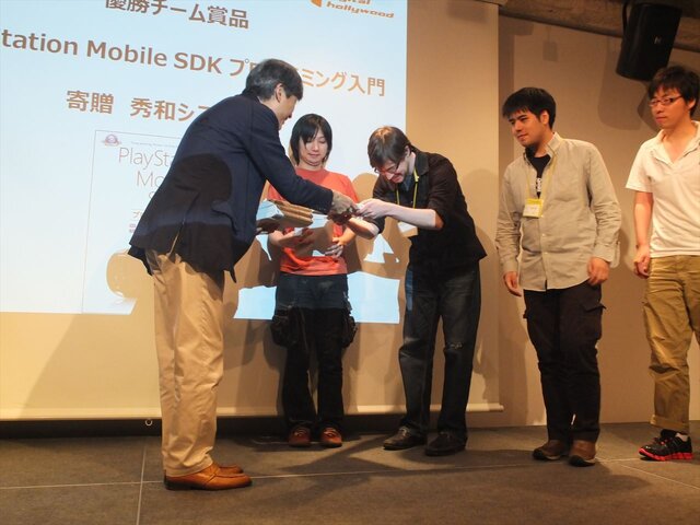 上田文人氏が特別審査員として登場！「PlayStation Mobile GameJam 2013 Summer」2日目完成発表レポート