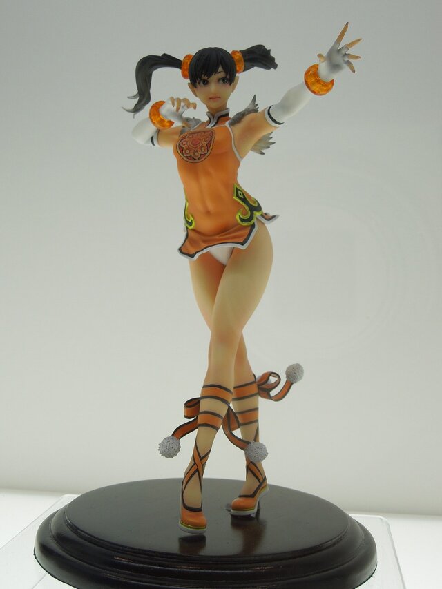 【ワンフェス2013夏】話題沸騰の問題作『ダンロン』フィギュアも続々―フォトレポート/ゲーム関連