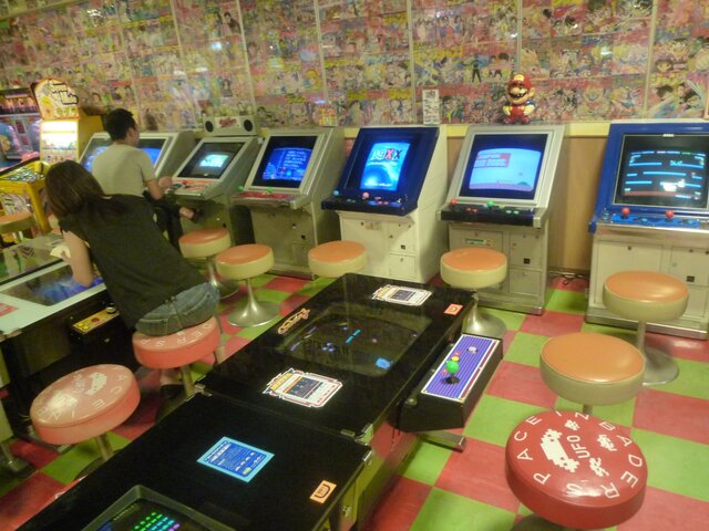 昭和時代を思い出させるゲームコーナー