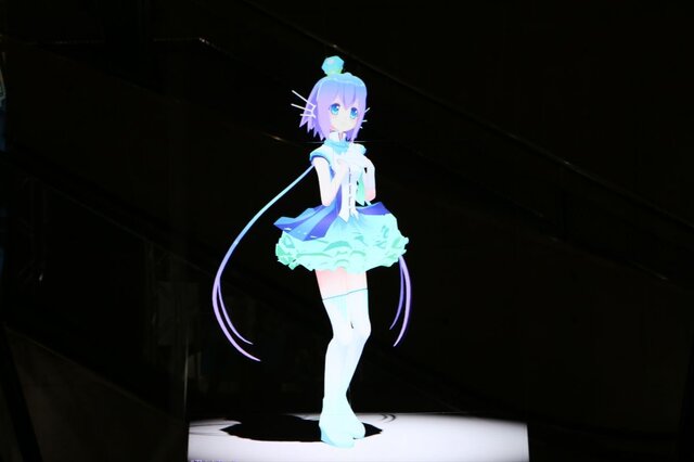 【東京ゲームショウ2013】VOCALOID蒼姫ラピスとハイファッションの融合、その未来と可能性