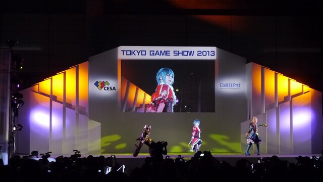 【東京ゲームショウ2013】一般公開初日のコスプレイベント「Cosplay Collection Night @ TGS」レポート