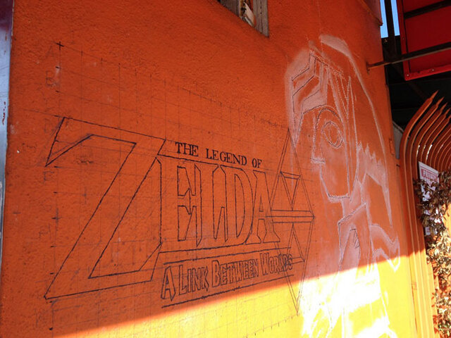 『ゼルダの伝説 神々のトライフォース2』に登場する“壁画リンク”がゲームショップの壁に登場