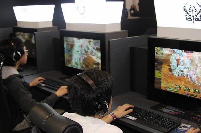 【G-STAR 2013】PS4版の開発も進められている『キングダムアンダーファイア2』プレイインプレッション ― システムはMMORPG＋ACT＋RTS
