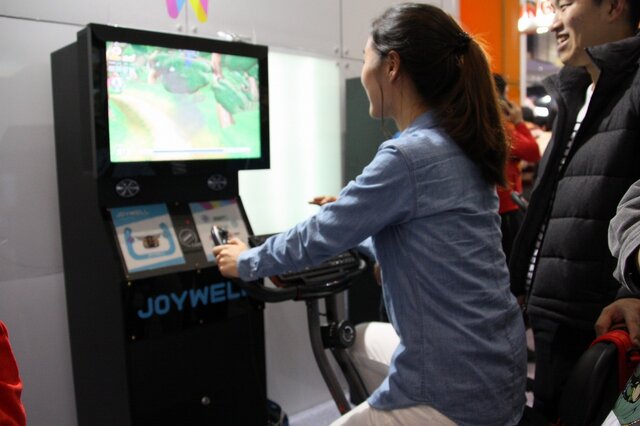 【G-STAR 2013】Sports＋Game！様々なデバイスとスポーツ用品を繋げるAmusewayブースレポート ― 対応ゲームにはケロロ軍曹の姿も