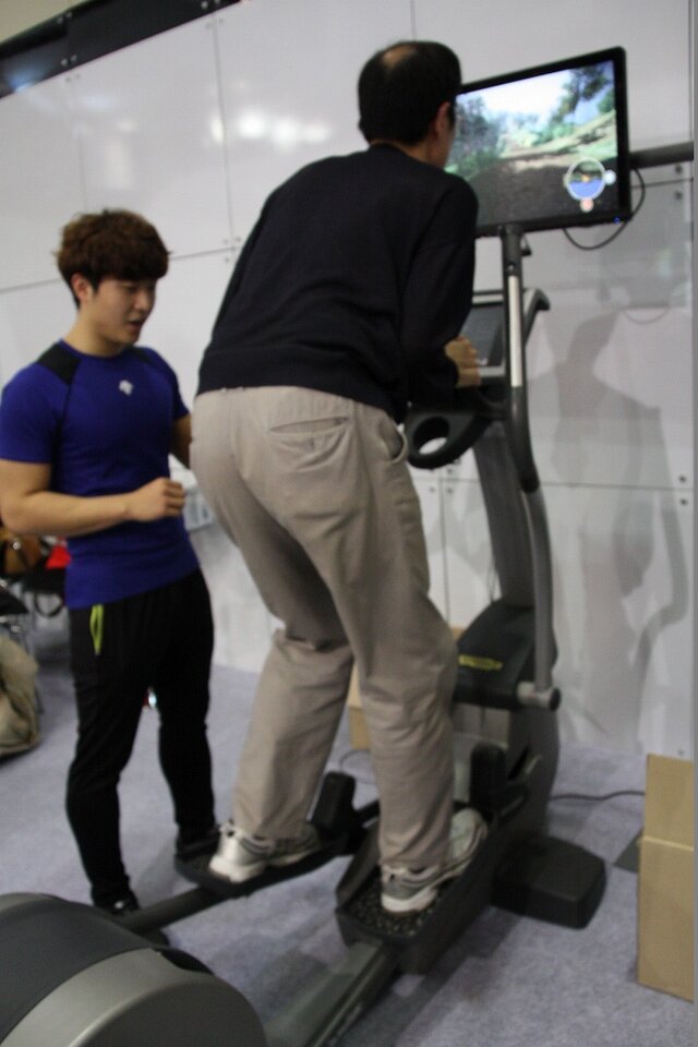 【G-STAR 2013】Sports＋Game！様々なデバイスとスポーツ用品を繋げるAmusewayブースレポート ― 対応ゲームにはケロロ軍曹の姿も