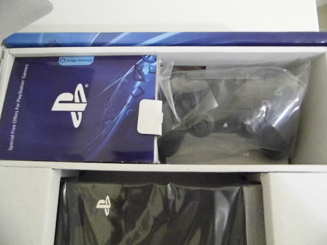 北米版PS4本体をようやく入手、開封から設定までをレポート!【フォトレポ】