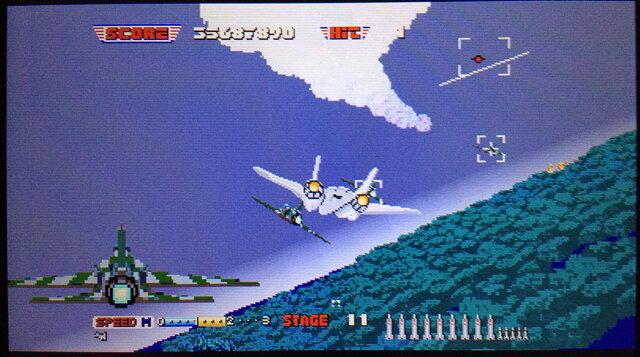 プレイヤーは自機のF-14トムキャットを操作して、敵国の機体とドッグファイトを繰り広げます