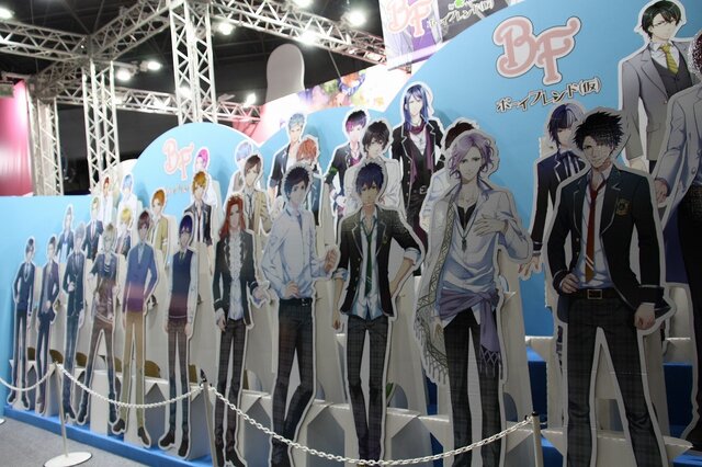 【AnimeJapan 2014】超特大の椎名心実、クロエ・ルメールに会えるーサイバーエージェントブース