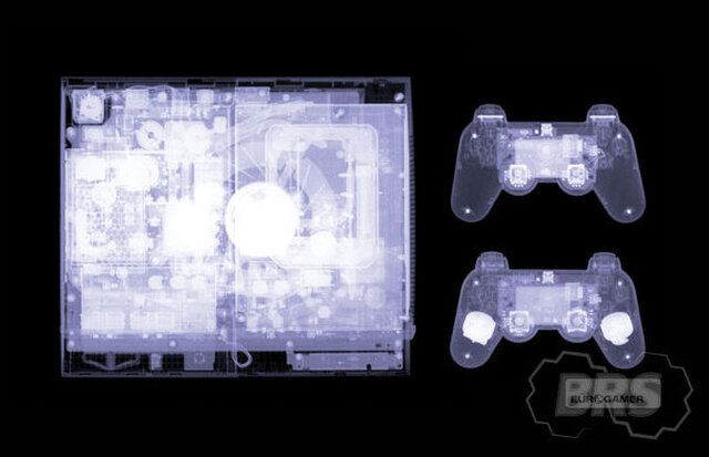 スケルトン仕様になったゲームハードを多数収録 レントゲン撮影写真集のkickstarter 2枚目の写真 画像 インサイド