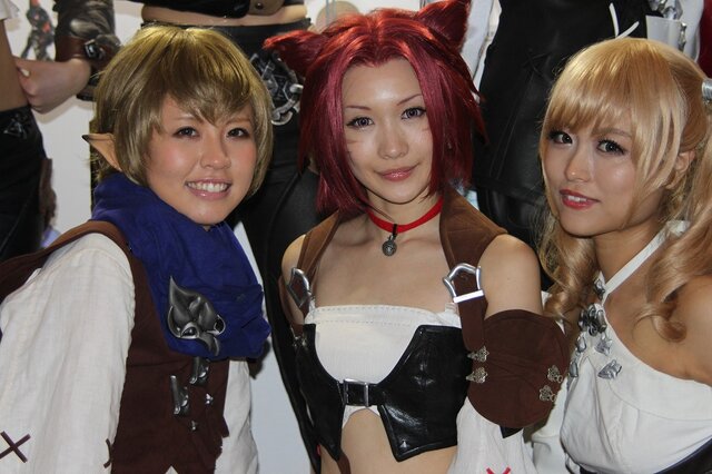 【ニコニコ超会議3】超コンパニオン写真集2014