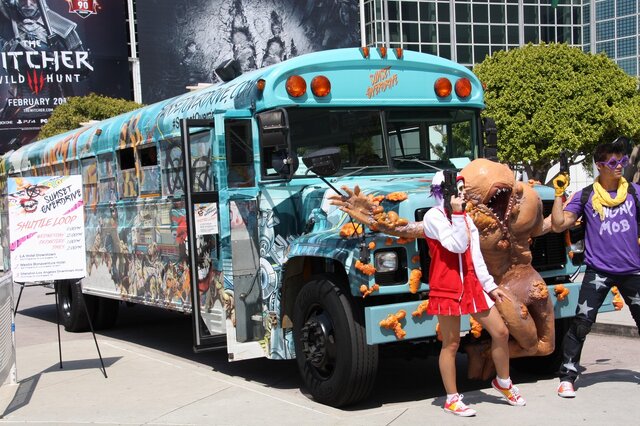 【E3 2014】イカしたトレーラーが街を走行?! 『Sunset Overdrive』仕様のバスを発見