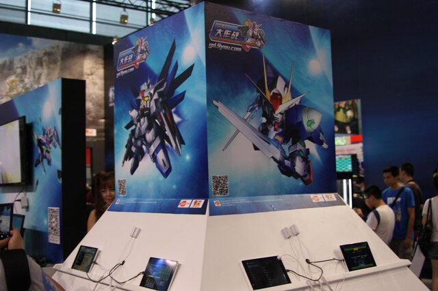 【China Joy 2014】中国のガンダムファンが集結!? 久遊網ブースではザク頭部がお出迎え