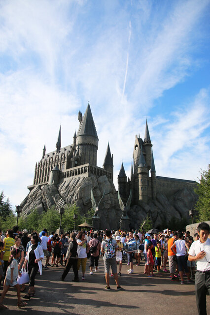 【USJ体験レポ】「ハリポタ」が盛況すぎて、夏休みは特別ライトアップ＆営業延長