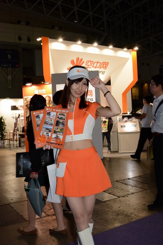 【TGS 2014】出足は好調? ともかく美しいコンパニオンの皆様をご紹介！