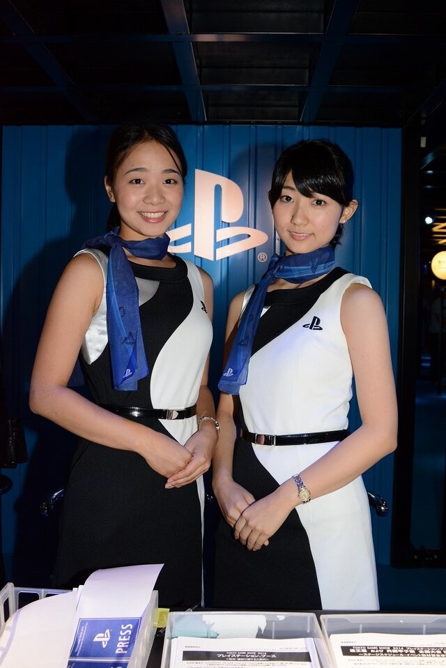 【TGS 2014】出足は好調? ともかく美しいコンパニオンの皆様をご紹介！