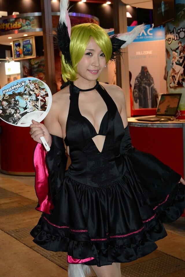 【TGS 2014】出足は好調? ともかく美しいコンパニオンの皆様をご紹介！