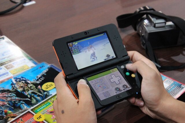 Tgs 14 New 3dsを使って モンハン4g の新モンスター セルレギオス をプレイ Cスティックの感触は 2枚目の写真 画像 インサイド