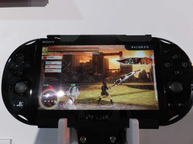 【TGS 2014】『ゴッドイーター2 レイジバースト』発表されたばかりの新武器、新システムを早速試遊体験! 操作感に手ごたえアリ