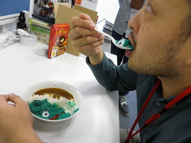 「スライムカレー」と「ダルシムさん家のカレー」を一緒に食べてみた