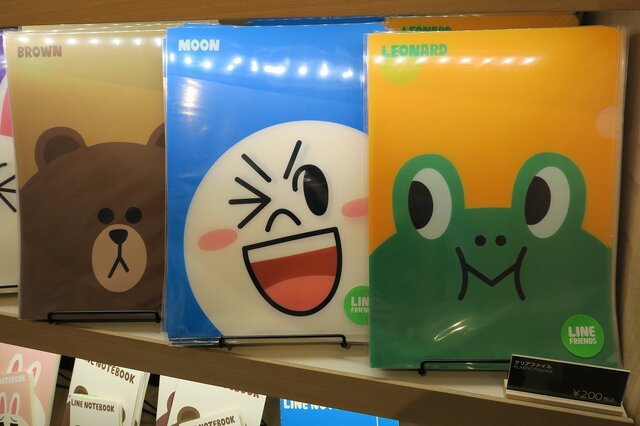 LINEファンの聖地!? 13日オープンの原宿「LINE FRIENDS STORE」をブラウン好きの編集長がチェック！