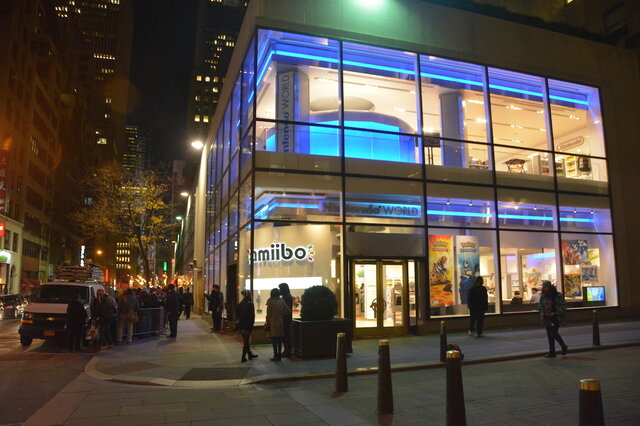 『ポケモンORAS』、『スマブラ for  Wii U』、amiiboのロンチイベント会場となったNYのNintendo World Store