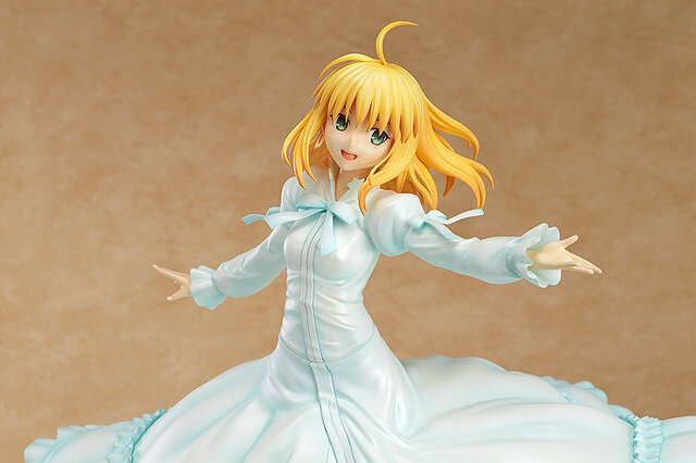 ワンピース姿の セイバー フィギュアが登場 Ps Vita版 Fate Stay Night Realta Nua より インサイド