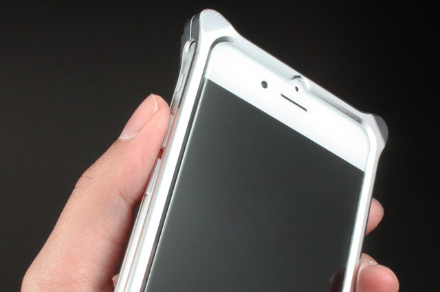 バイオハザード サムライエッジ バリーモデル の図柄を彫刻したiphone6用ケース登場 インサイド バイオハザード サムライエッジ バリーモデル の図柄を彫刻したiphone6用ケース登場 インサイド