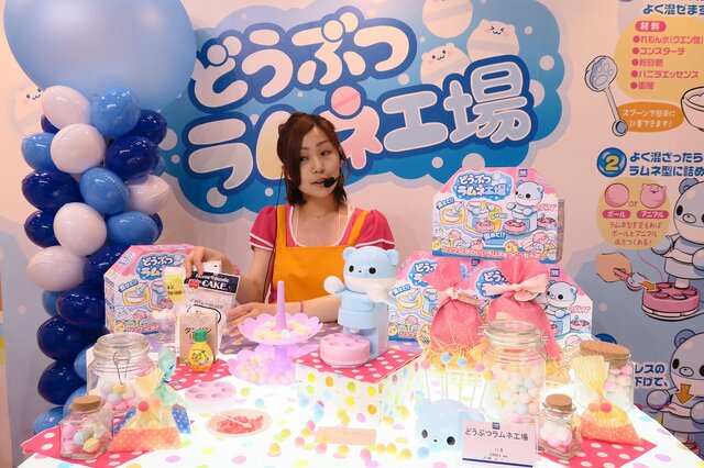 【東京おもちゃショー2015】とっても美味しそうだったタカラトミーアーツブースにはチョコバナナマシンや回転寿司キットが