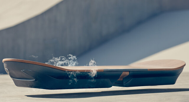 トヨタからホバーボード「Lexus hoverboard」発表…永久磁石で浮遊するスケボー