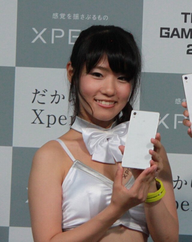 【TGS2015】熱気あふれる一般公開日初日、熱さを吹き飛ばしてくれる美女たちを紹介