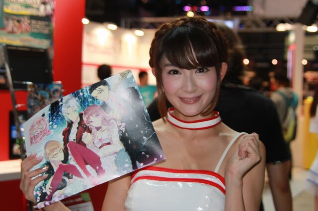 【TGS2015】熱気あふれる一般公開日初日、熱さを吹き飛ばしてくれる美女たちを紹介