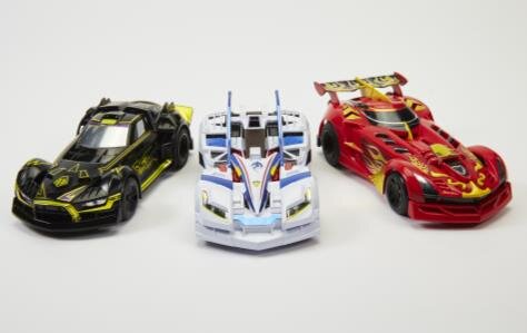 バンダイから次世代レーシング玩具「ゲキドライヴ」登場…簡単カスタマイズ＆フリーレーンコースが特徴