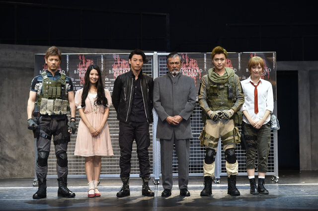 【レポート】ピアーズ、クリス、レベッカらが登場する舞台「バイオハザード」は“至る所からゾンビが現れる”ガチな作品だった