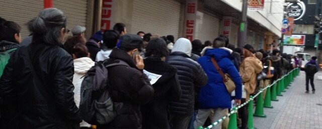 【レポート】『モンハン クロス』狩猟解禁！新宿には500人以上の行列