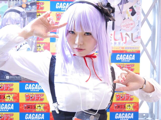 【レポート】「コミケ89」企業ブースのコスプレイヤー写真を一挙130枚！胸元の空いたコスプレイヤーも