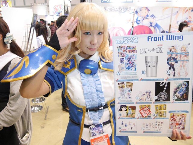 【レポート】「コミケ89」企業ブースのコスプレイヤー写真を一挙130枚！胸元の空いたコスプレイヤーも