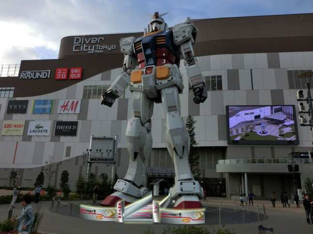 実物大ガンダム ウォークスルー