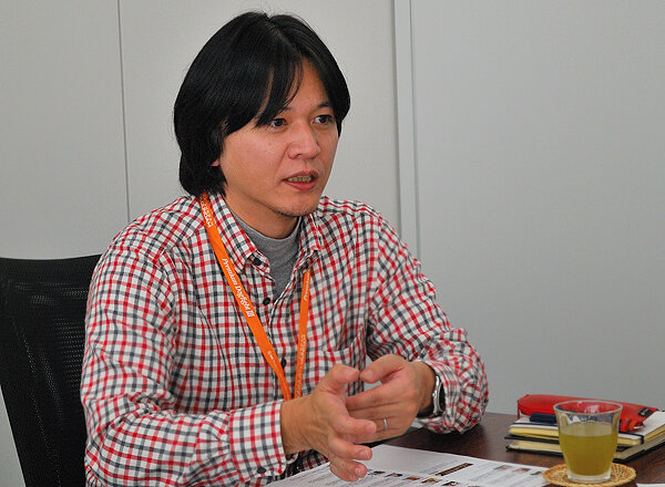 【DEVELOPER'S TALK】アーケードゲームが手のひらに！PSPに移植されたシリーズ最新作『機動戦士ガンダム　ガンダムVS.ガンダム』開発の裏側を聞く