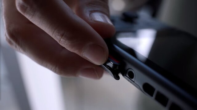 任天堂の新ゲーム機は「ニンテンドースイッチ」！据え置き＆携帯ゲーム機のハイブリッドマシン！