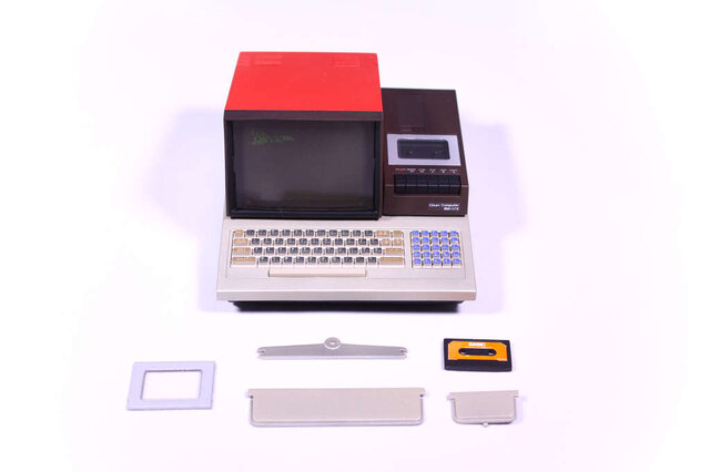 1979年のPC「MZ-80C」が1/4サイズで復活！ 最新のBASIC環境やエミュレーション機能を搭載