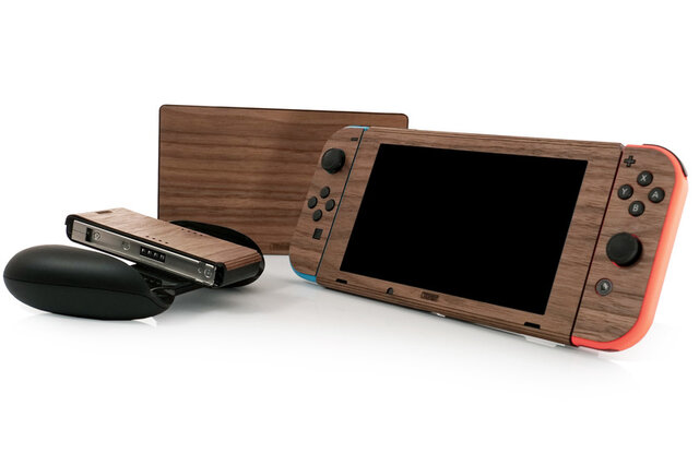 自然な質感がオシャレなニンテンドースイッチ用木製カバーが海外で発売！