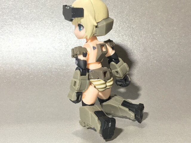 特集 デスクトップアーミー フレームアームズ ガール コラボ第1弾 Kt 321f 轟雷 フォトレビュー インサイド