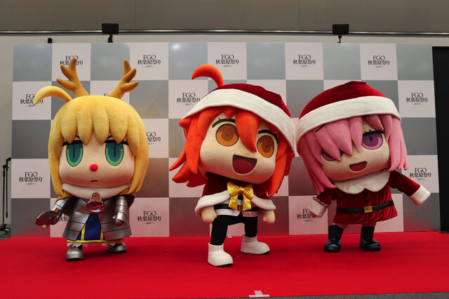 「FGO秋葉原祭り 2017」マシュやセイバーたちがサンタに！アビゲイルのパネルも展示