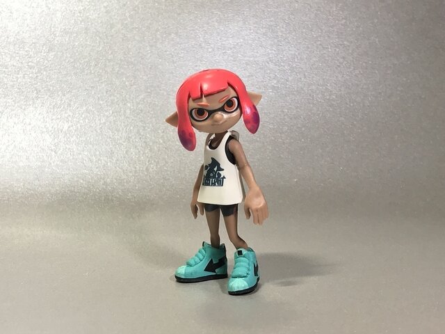 『スプラトゥーン2』の人気ギアが食玩に！ミニフィギュアで自由にコーデを楽しもう【特集】