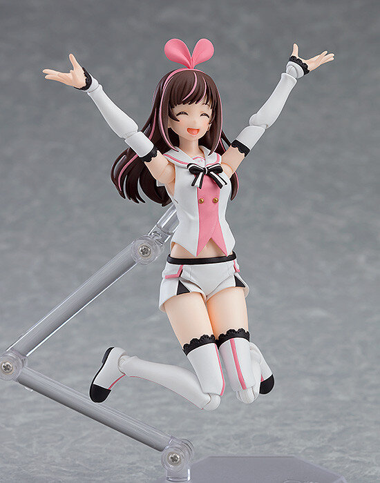 バーチャルYouTuber「キズナアイ」がfigma化―サングラス・ゲームコントローラー・メガネ付き！