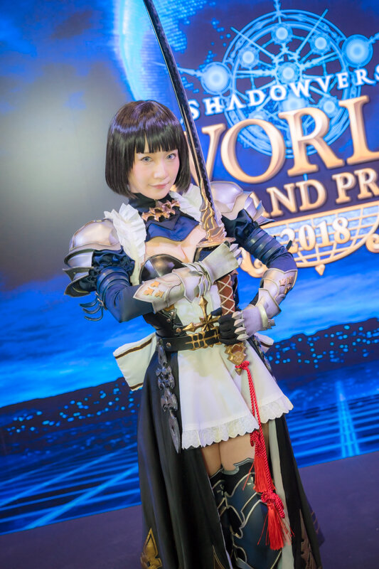 優勝賞金100万ドル『シャドバ』世界大会2018！五木あきら含む公式コスプレイヤー10人が会場を彩る【写真107枚】