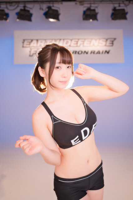 人気コスプレイヤー伊織もえがEDFに入隊！最高に尊い筋トレ姿で入隊呼びかける『EDF: IRON RAIN』CM放送決定