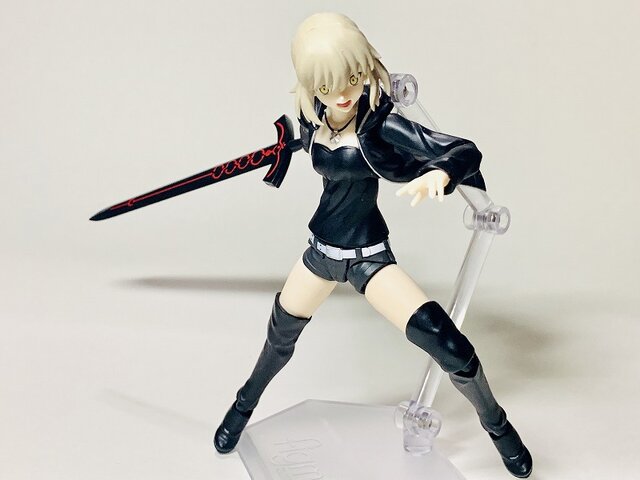 【レビュー】『FGO』figmaシリーズに「アルトリア・オルタ」の新宿ver.が登場！ガヴァスII世も超かわいい