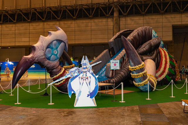 幕張メッセが特異点になる「FGOフェス2019」が開幕！マスターを出迎える公式コスプレイヤーと着ぐるみ速報【写真50枚】