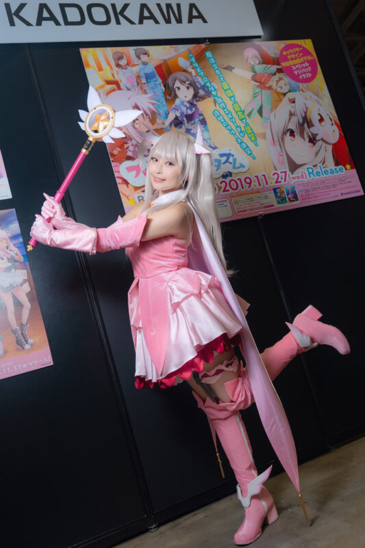 可愛いイリヤの公式コスプレイヤーと豪華クリエイター陣の色紙に注目 集客大勝利な Kadokawa ブース Fgoフェス19 インサイド